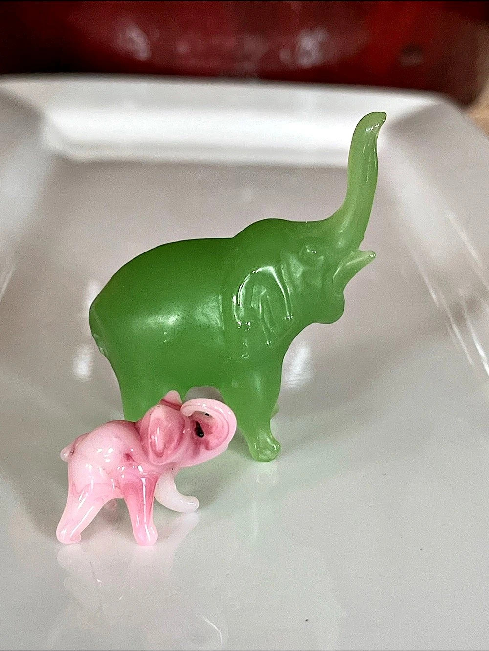Set of 2 Green & Pink Elephant Glass Figurines Decor